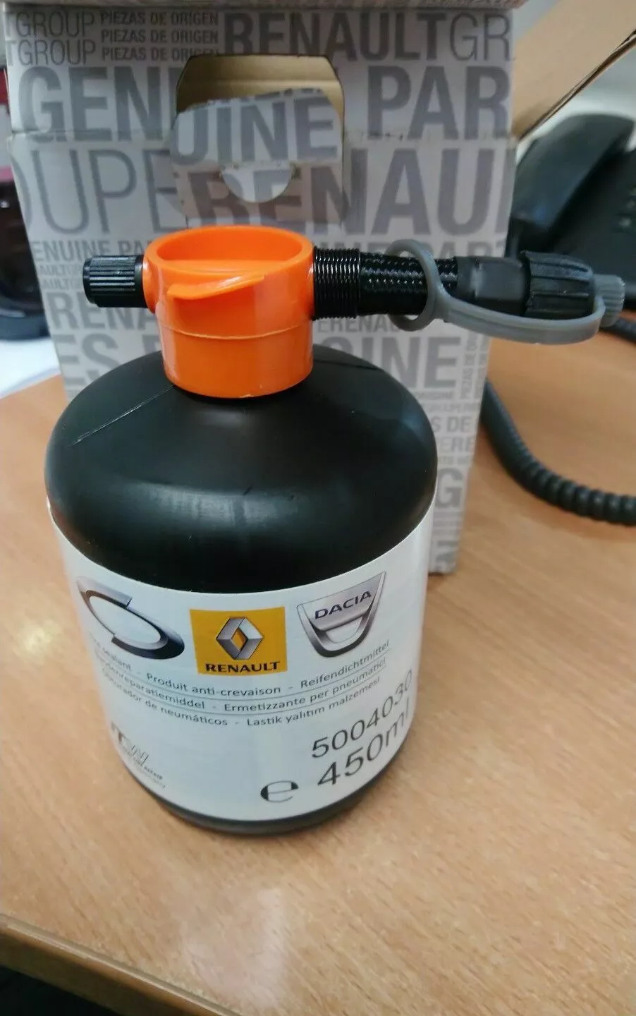 Genuine Renault Dacia Tyre Sealant Compressor Glue 5004030 - 450ml 